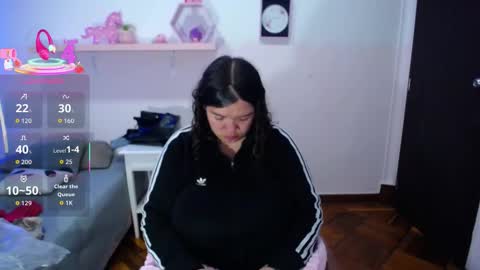 Snapshot of aisha_beneth chatting on 24, 10, 2025     online show from 24, 10, 2025