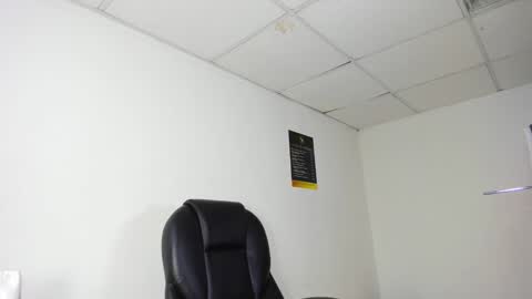 Aisha online show from 5, 12, 2025