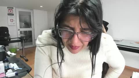 Snapshot of aisha_latina chatting on 26, 5, 2026 Katie online show from 26, 5, 2026