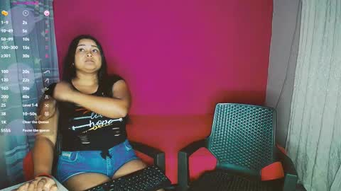 Snapshot of aisha_stacey0410 chatting on 5, 3, 2025 aisha_stacey0410 online show from 5, 3, 2025