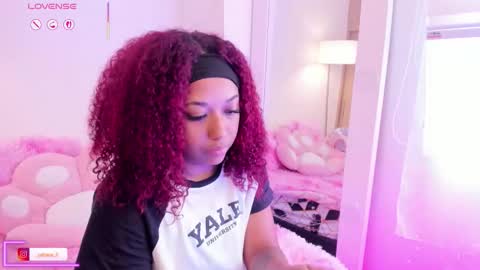 Snapshot of aisharose_ chatting on 17, 12, 2025 Aisha online show from 17, 12, 2025