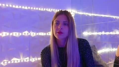 Aisha online show from 3, 10, 2025