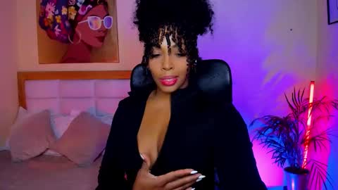 Aitana Brown online show from 27, 3, 2026