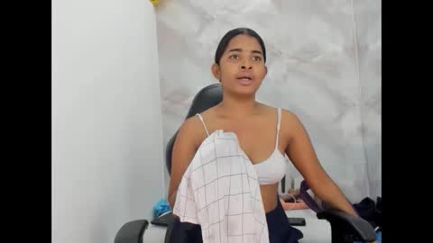 Snapshot of aitanacortes chatting on 6, 10, 2025 aitana online show from 6, 10, 2025