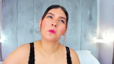 Snapshot of aitanajones1_ chatting on 9, 6, 2026 Aitana online show from 9, 6, 2026
