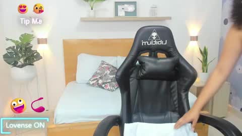 Aixa Burgos online show from 29, 1, 2025