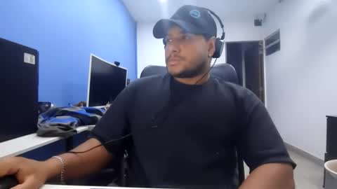 Esteban online show from 3, 12, 2025