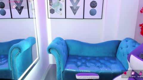 Snapshot of akaza_hakuji_ chatting on 14, 10, 2025 Azaka online show from 14, 10, 2025