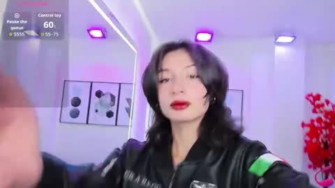 Snapshot of akaza_hakuji_ chatting on 25, 11, 2025 Azaka online show from 25, 11, 2025