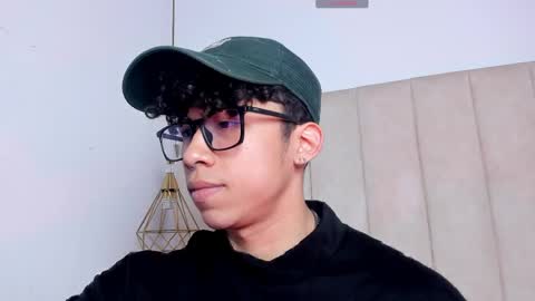 Snapshot of akazaboy chatting on 17, 4, 2026 akazaboy online show from 17, 4, 2026