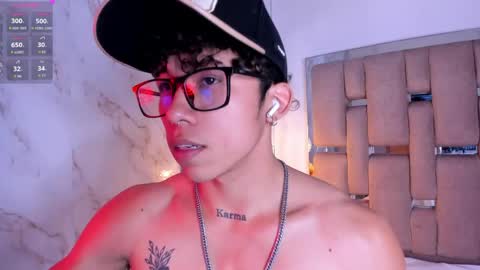 Snapshot of akazaboy chatting on 7, 5, 2026 akazaboy online show from 7, 5, 2026