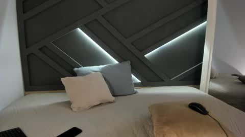 Abby Angel online show from 12, 4, 2026