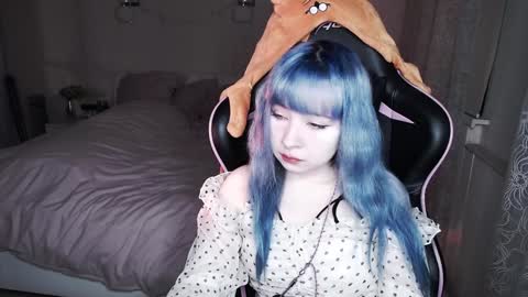 akirahartyx online show from 8, 1, 2025