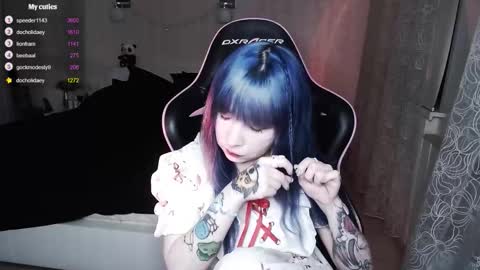 akirahartyx online show from 13, 10, 2025