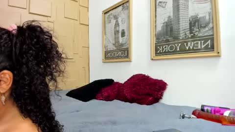 Snapshot of akyra_ebony chatting on 30, 4, 2026 Zoe Hudson online show from 30, 4, 2026