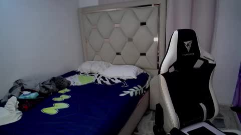 Akyra latin online show from 3, 2, 2026