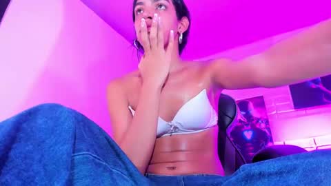 Snapshot of alahia__rodriguez chatting on 28, 12, 2024 Alahia Rodriguez online show from 28, 12, 2024