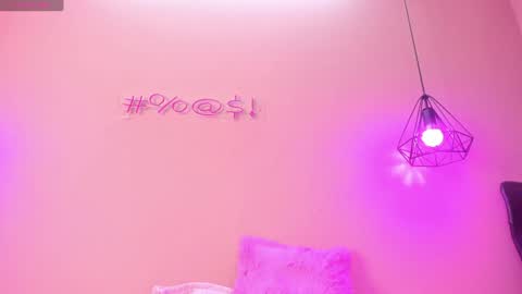 Snapshot of alahia_betancur chatting on 3, 2, 2025 Alahia online show from 3, 2, 2025