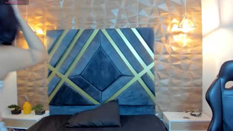 ALAHIA online show from 10, 10, 2025