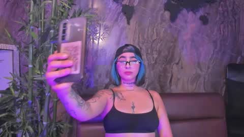 ALAHIA online show from 8, 1, 2026