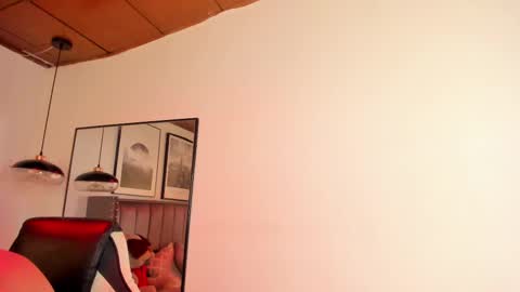 Alaia Carter online show from 16, 9, 2025