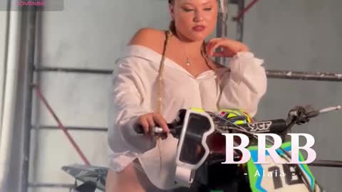 Snapshot of alaia_greyy chatting on 22, 10, 2025 Alaia online show from 22, 10, 2025