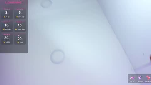 Snapshot of alaia_greyy chatting on 28, 11, 2025 Alaia online show from 28, 11, 2025