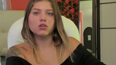 Snapshot of alaia_greyy chatting on 21, 5, 2026 Alaia online show from 21, 5, 2026