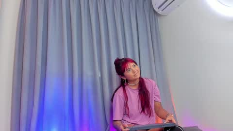  Alaia  online show from 1, 2, 2025