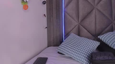  Alaia  online show from 27, 10, 2025