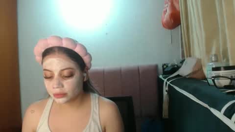 alaina_blessed online show from 13, 5, 2026