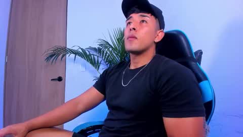 Snapshot of alan_greek_1 chatting on 15, 12, 2025 Alan greek online show from 15, 12, 2025