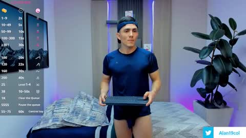 Alan  Kevin can we reach 100 thumbs up please guys  online show from 26, 11, 2025