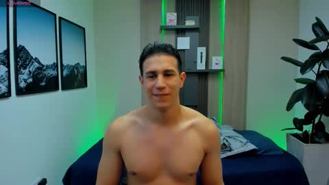 Alan  Kevin can we reach 100 thumbs up please guys  online show from 14, 3, 2026