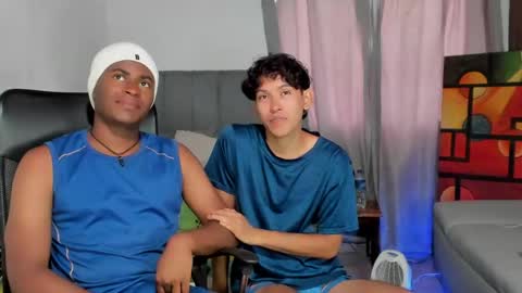 Snapshot of alan_scot chatting on 21, 4, 2026 Alan and Criss - WE JUST FRIENDS WITH BENEFITS BOTH VERS online show from 21, 4, 2026
