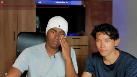 Snapshot of alan_scot chatting on 21, 5, 2026 Alan and Criss - WE JUST FRIENDS WITH BENEFITS BOTH VERS online show from 21, 5, 2026
