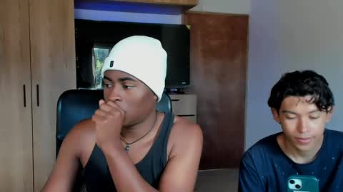 Snapshot of alan_scot chatting on 31, 5, 2026 Alan and Criss - WE JUST FRIENDS WITH BENEFITS BOTH VERS online show from 31, 5, 2026