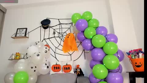       online show from 30, 10, 2025