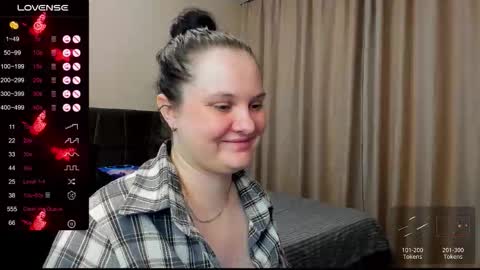 Snapshot of alanabrox chatting on 28, 11, 2025 Julia online show from 28, 11, 2025