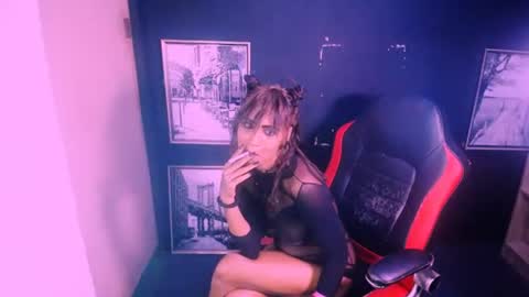 Snapshot of alanadelray chatting on 27, 11, 2025 alanadelray online show from 27, 11, 2025