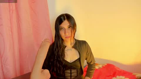 Snapshot of alanalois_ chatting on 14, 5, 2026 ALANA Please follow me online show from 14, 5, 2026