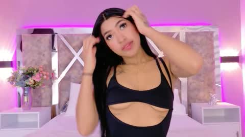 alanaortiz_ online show from 6, 2, 2026