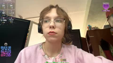 Snapshot of alanehadaller chatting on 4, 10, 2025 Stella online show from 4, 10, 2025