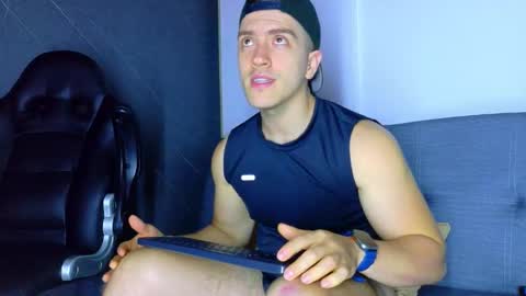 Snapshot of alanferrer chatting on 7, 2, 2026 Alan Ferrer online show from 7, 2, 2026