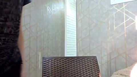 Snapshot of alannaboisen chatting on 25, 11, 2025 Julie online show from 25, 11, 2025