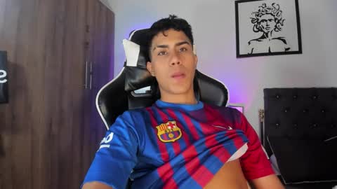 Snapshot of alannaughty_ chatting on 15, 1, 2026 alannaughty_ online show from 15, 1, 2026