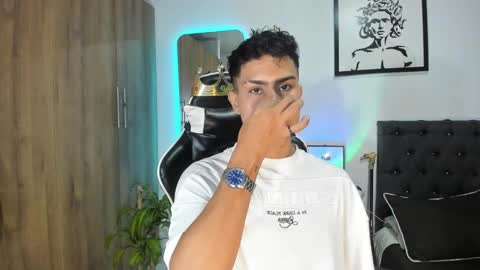 Snapshot of alannaughty_ chatting on 17, 2, 2026 alannaughty_ online show from 17, 2, 2026