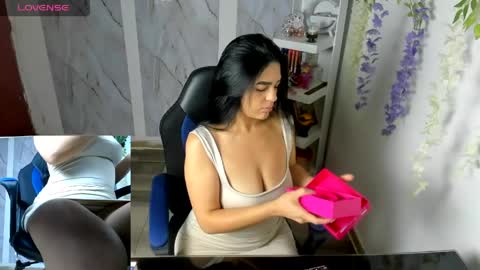 Snapshot of alayasmile chatting on 10, 5, 2026 Alaya online show from 10, 5, 2026