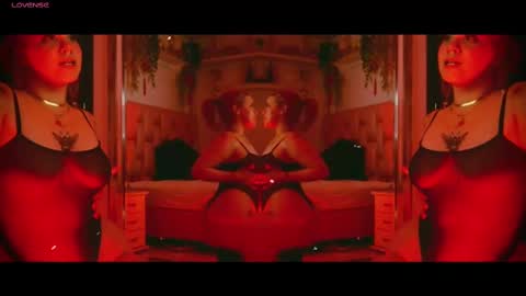 albaandthayron online show from 4, 10, 2025