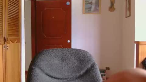 Snapshot of albajadmamad_01 chatting on 27, 4, 2026 josevcam online show from 27, 4, 2026